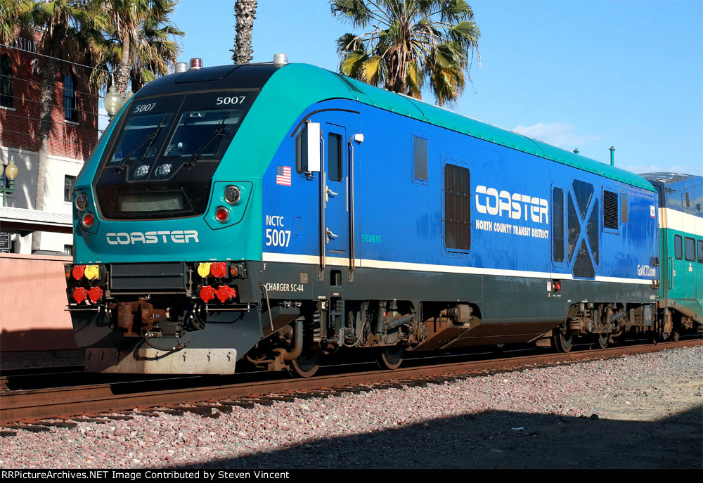Coaster SC44 #5007 pushes train #636 to the San Diego "Santa Fe" depot.